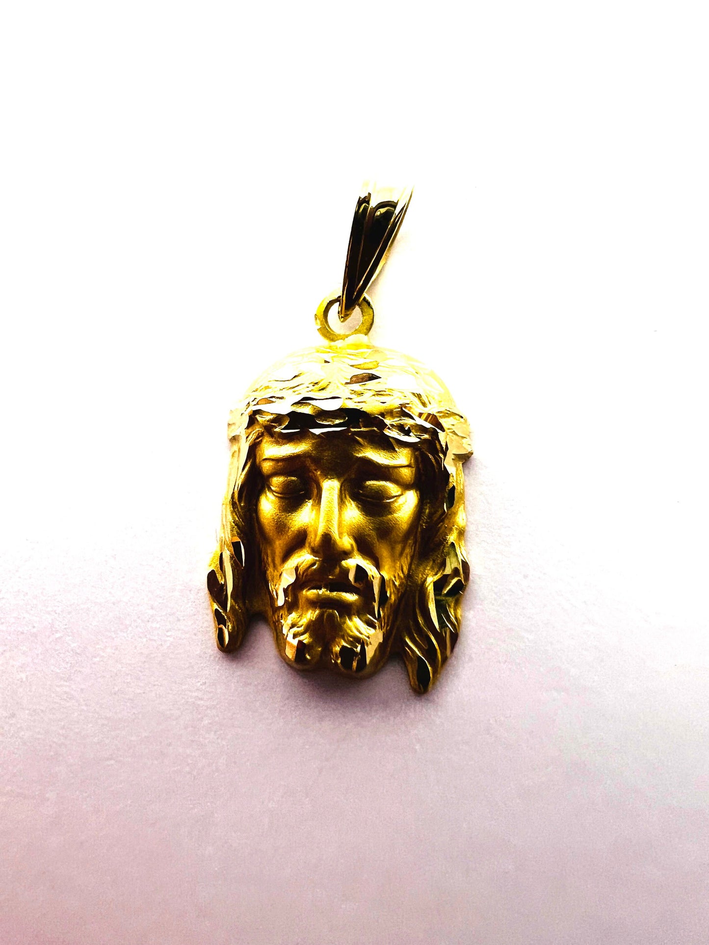 Pendentif Jesus Christ Or jaune massif 18k 750%