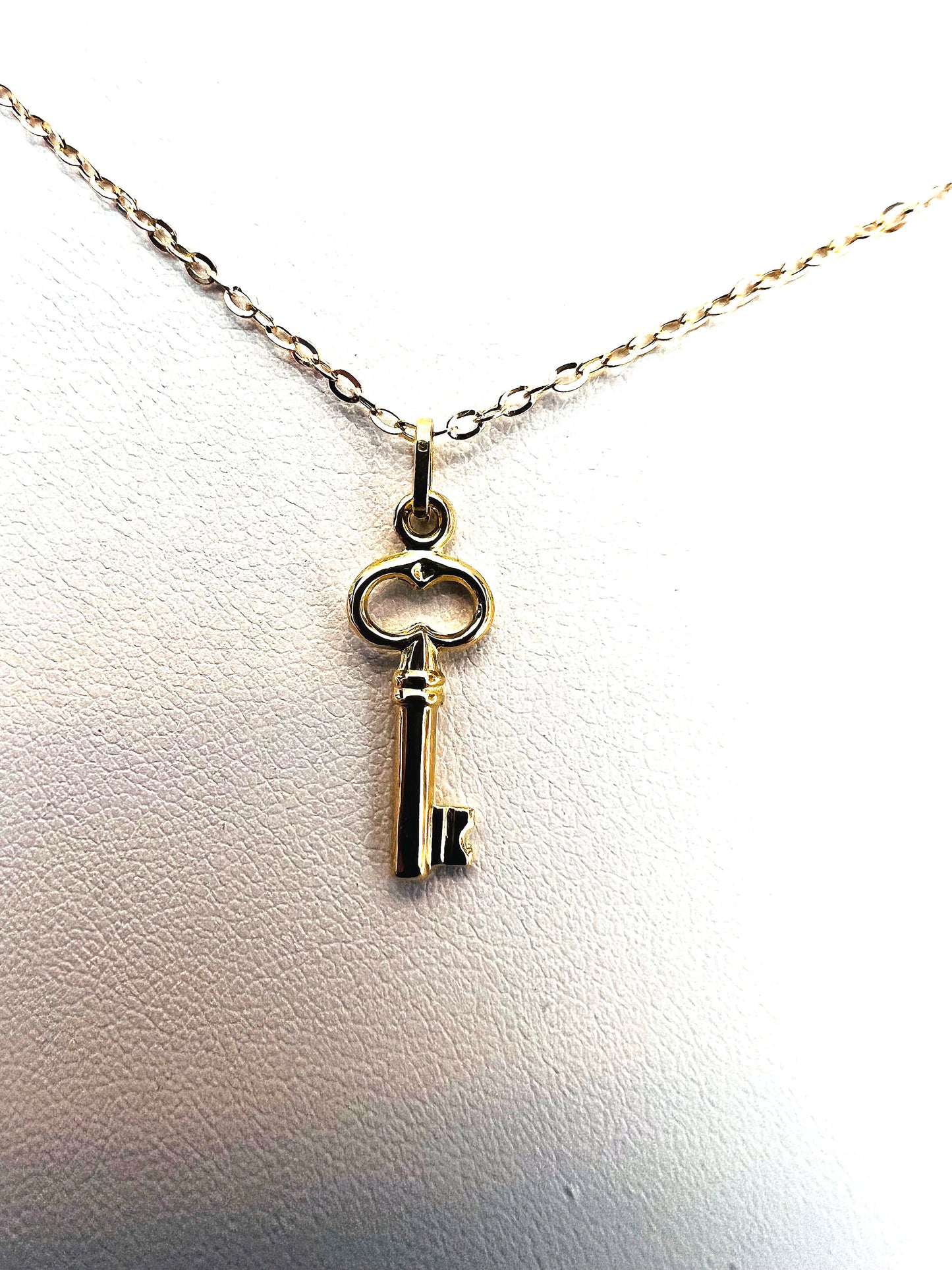 Pendentif Clé Or jaune massif 18k 750%