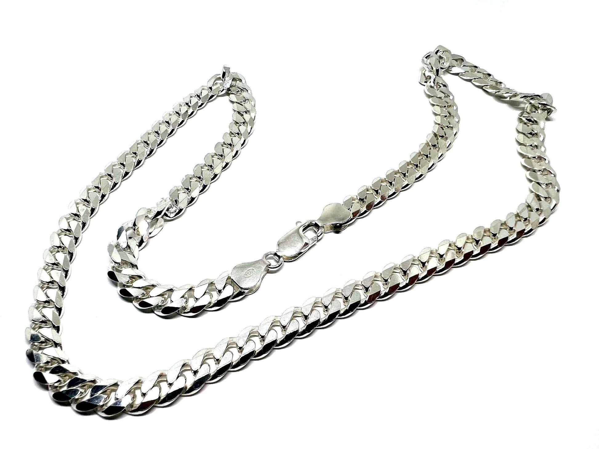 Chaîne massive Argent 925/1000 Poids 26.30 Grammes