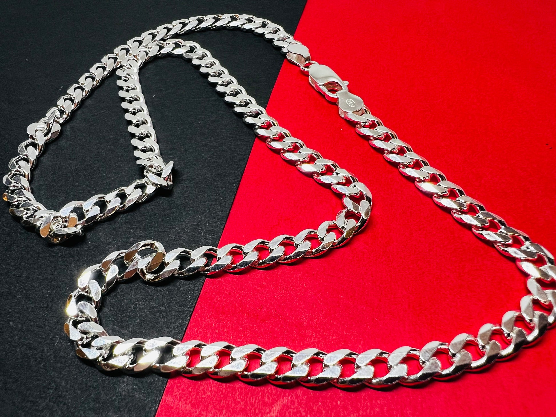 Chaîne massive Argent 925/1000 Poids 26.30 Grammes