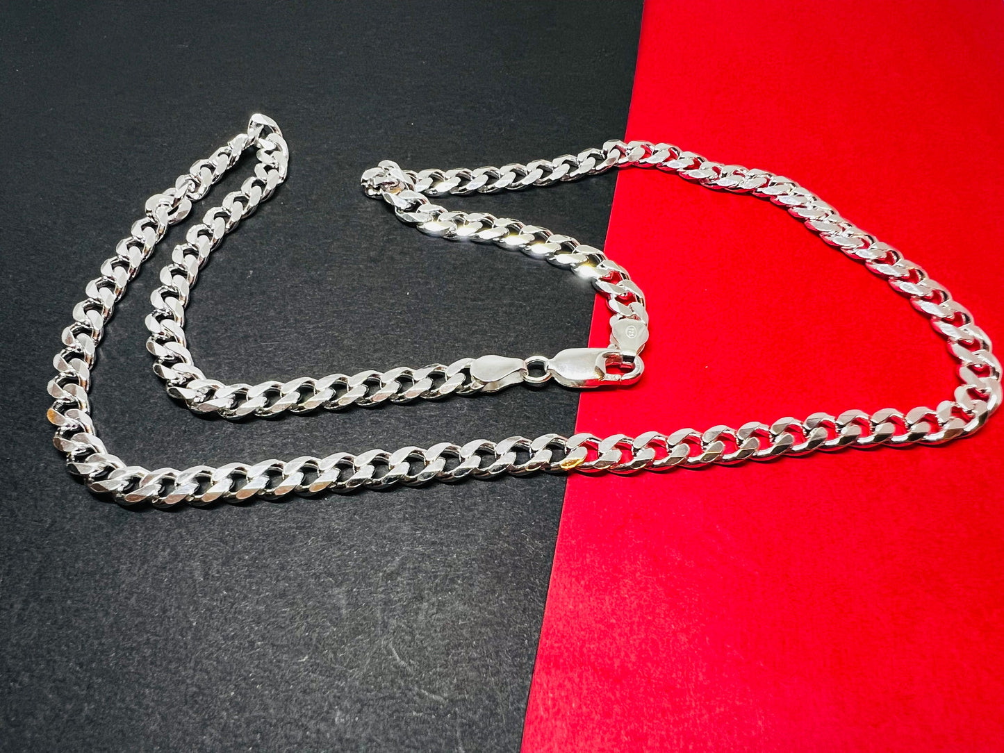 Chaîne massive Argent 925/1000 Poids 26.30 Grammes