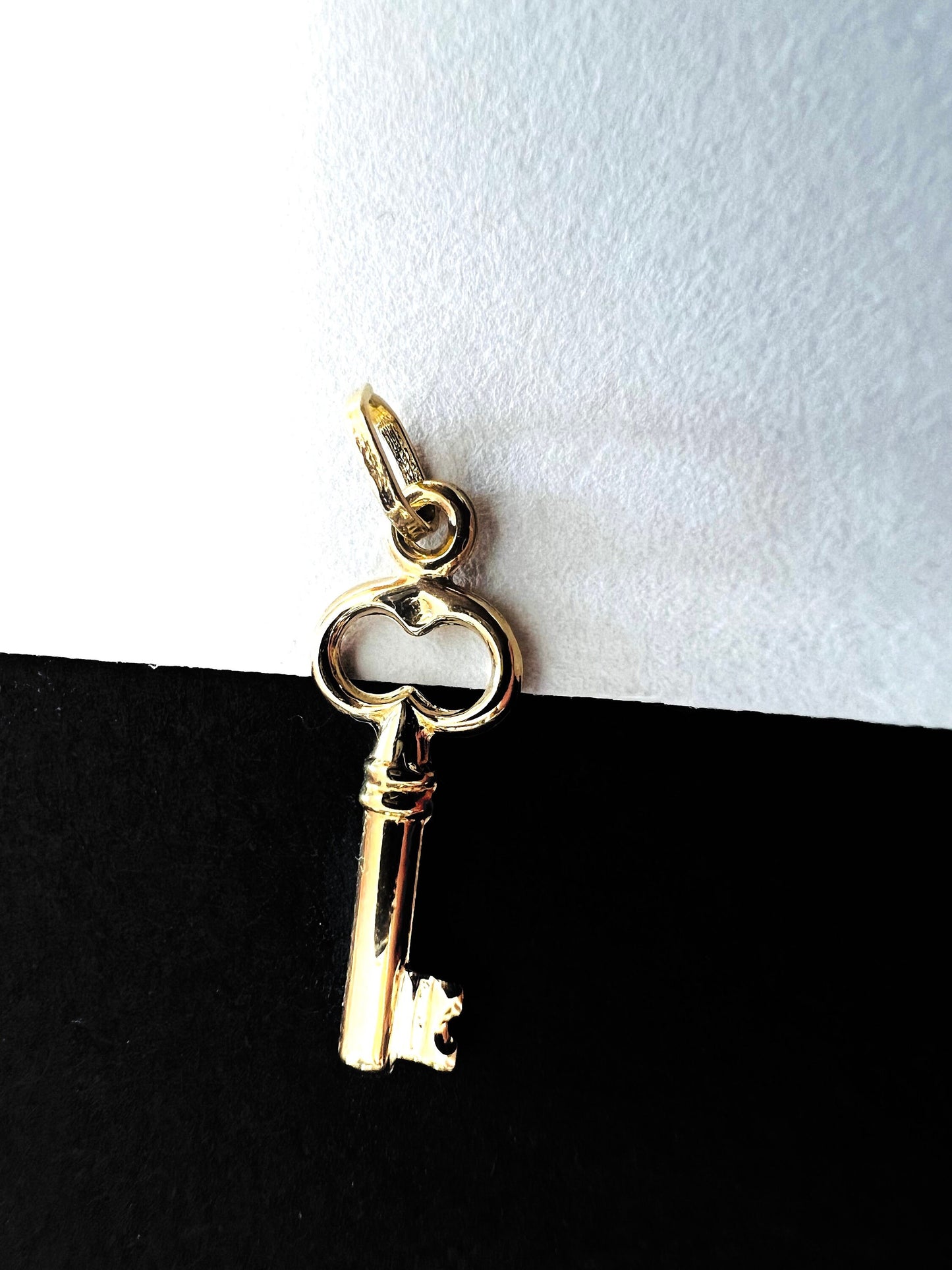 Pendentif Clé Or jaune massif 18k 750%