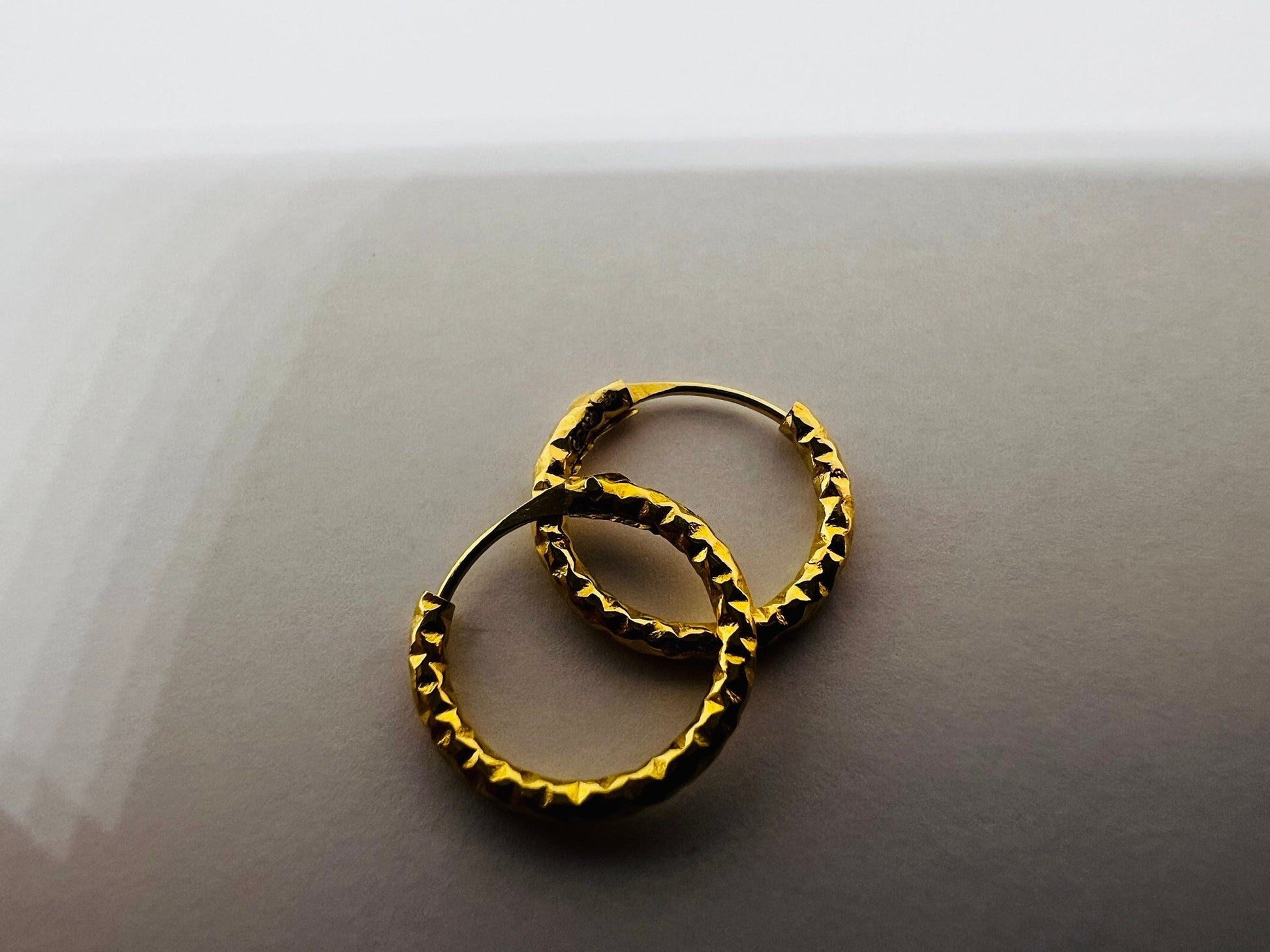 2 Créoles 8 mm Or Jaune massif 18k 750%