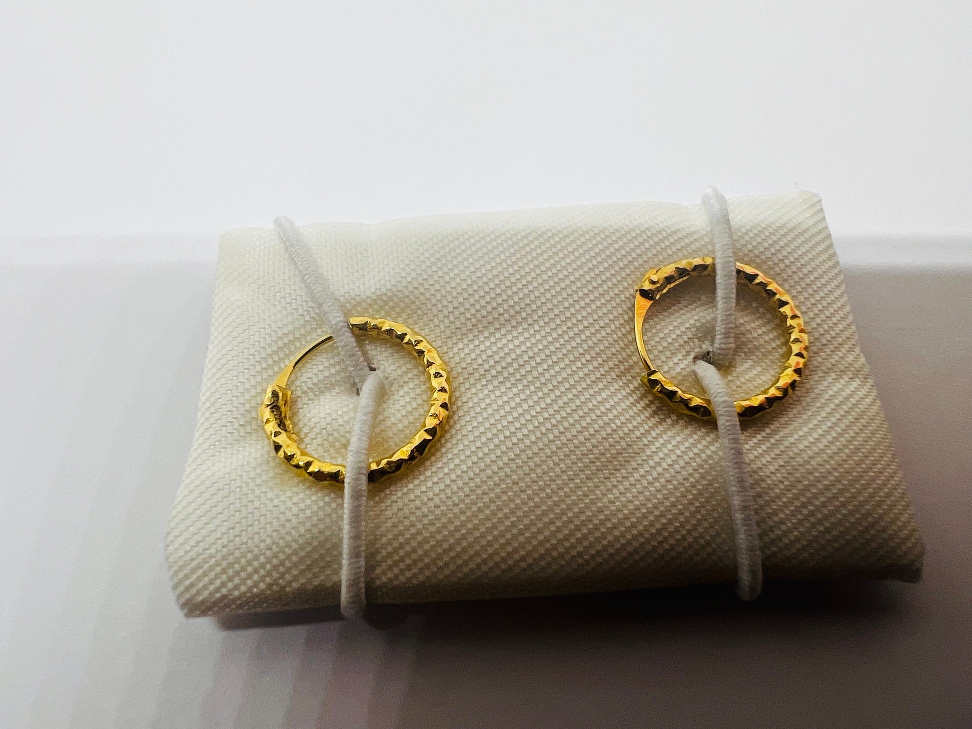 2 Créoles 8 mm Or Jaune massif 18k 750%