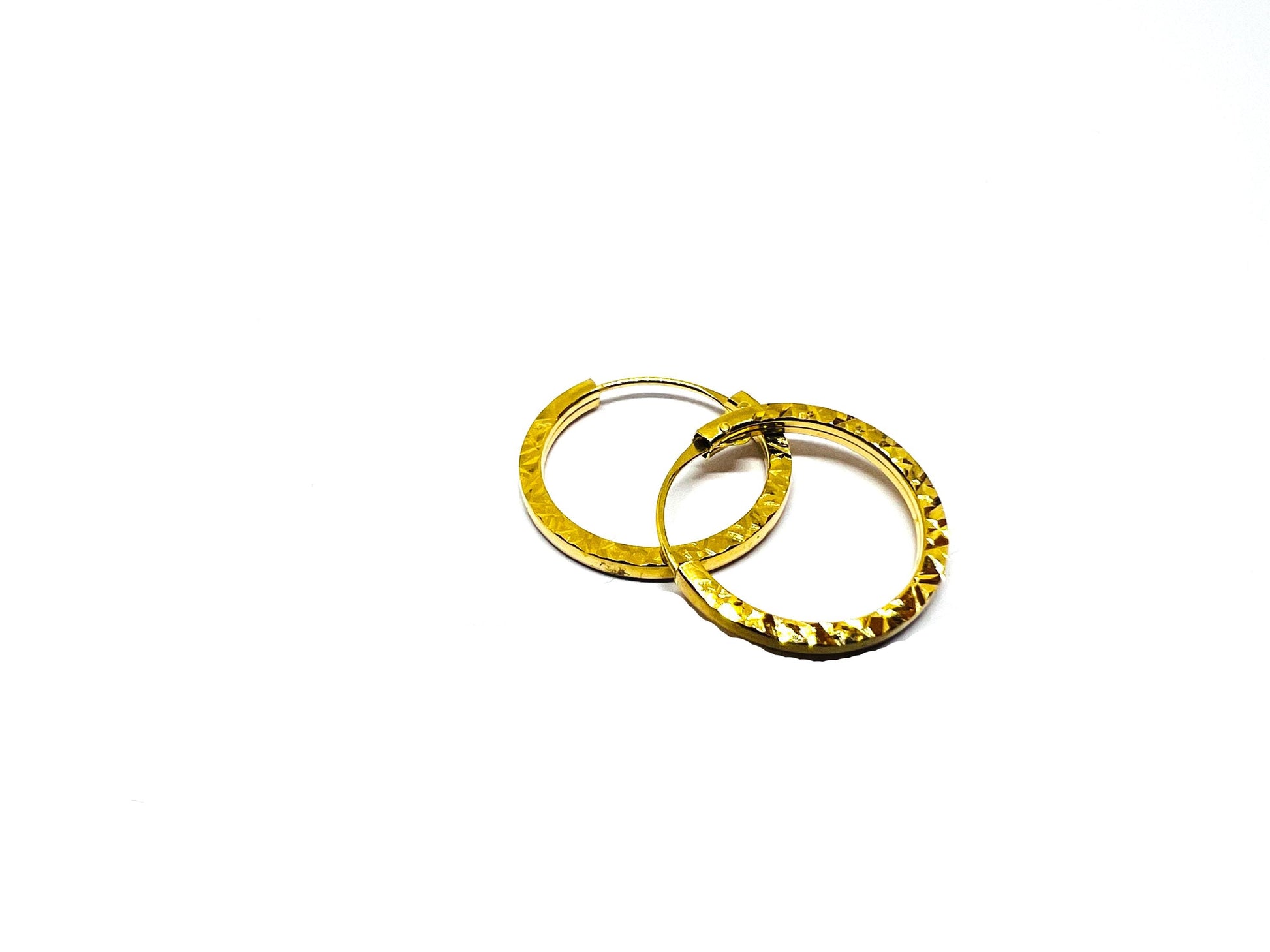Boucles d’oreilles Créoles 11 mm Or Jaune massif 18k 750%