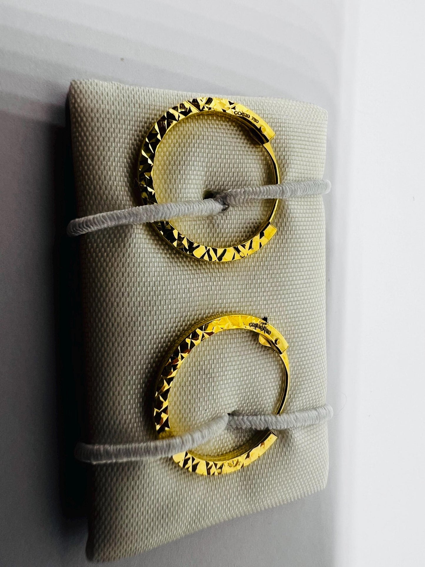 Boucles d’oreilles Créoles 11 mm Or Jaune massif 18k 750%