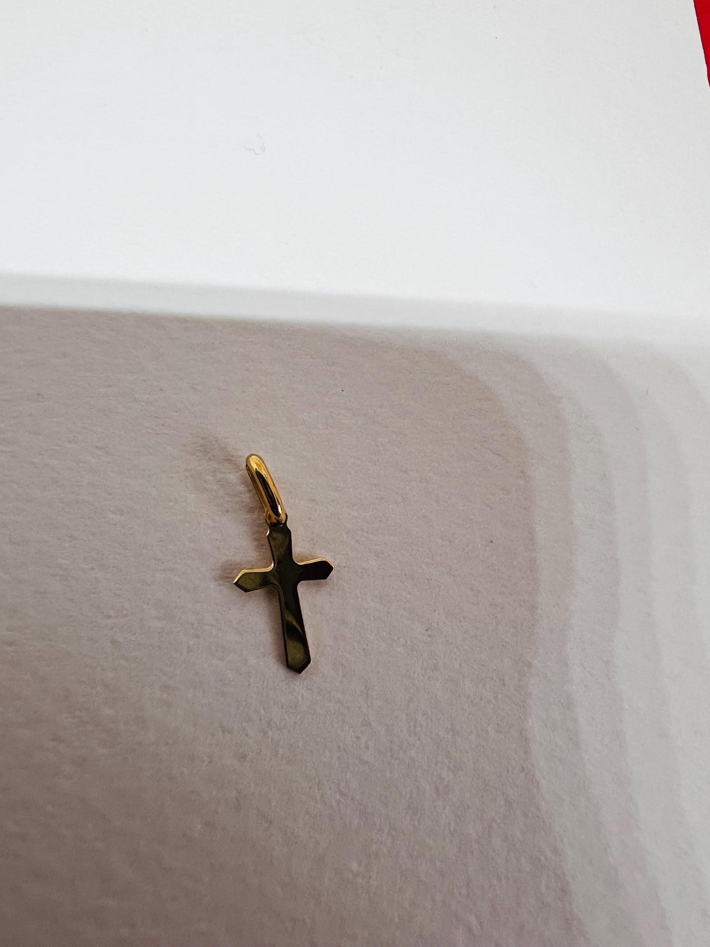 Pendentif Croix antique , Or Jaune massif 750% 18k